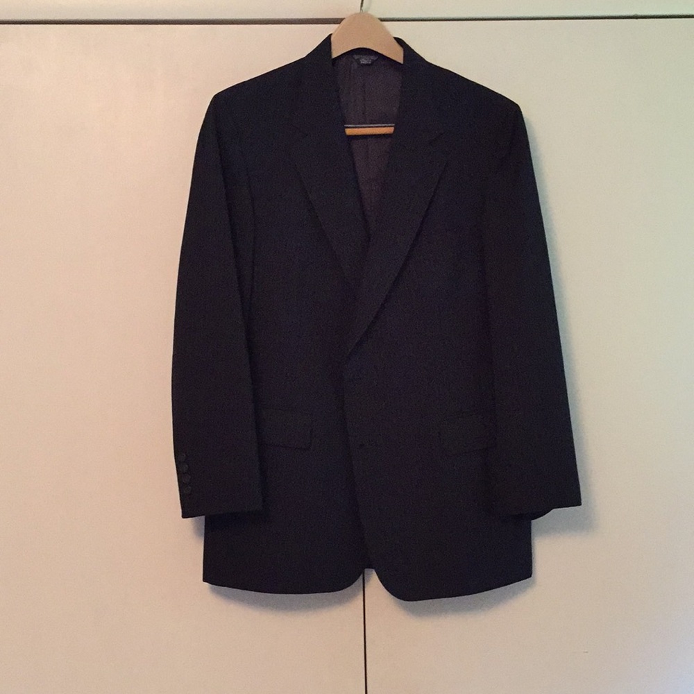 Men’s wool blue pinstripe suit, 170-200 lbs person - Picture 1 of 3